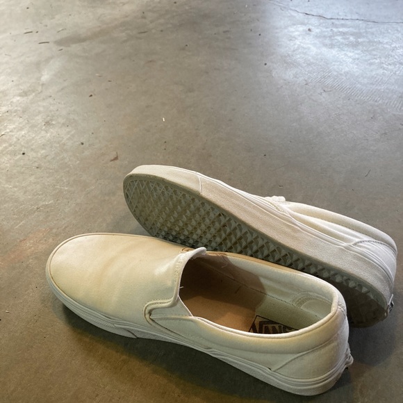 Vans white slip on’s shoes - Picture 4 of 5
